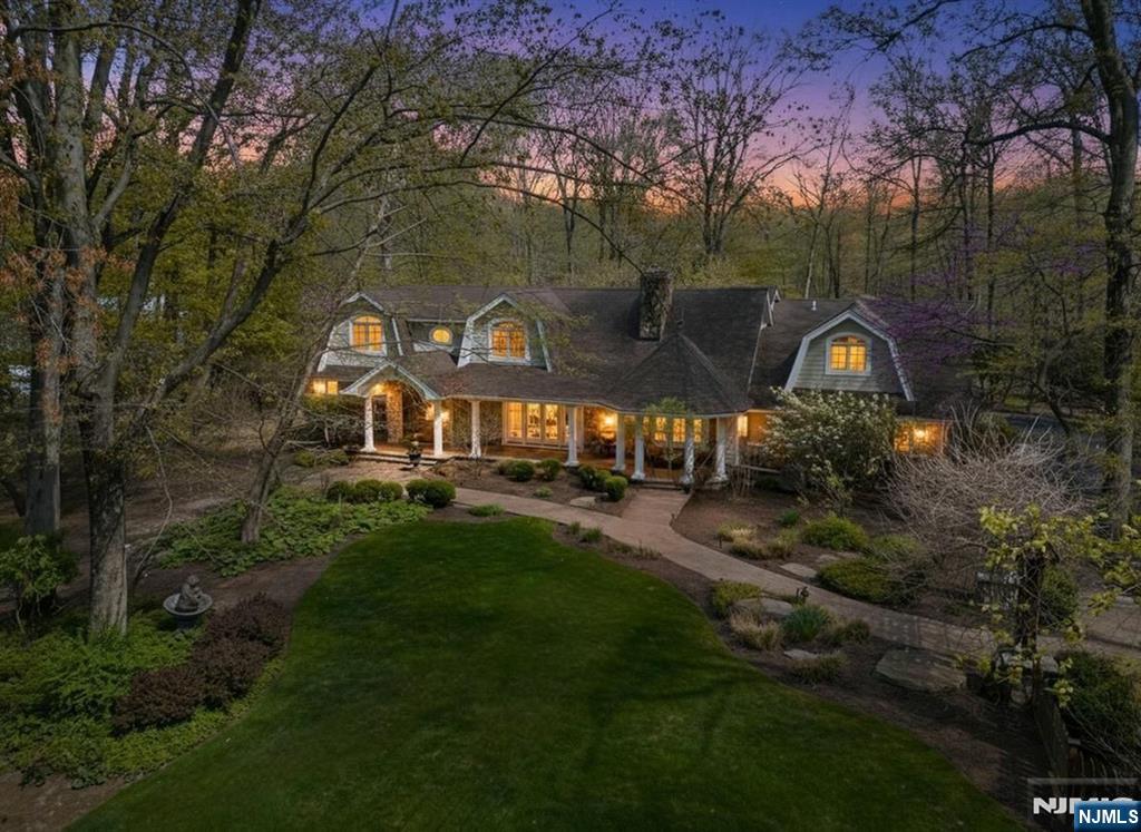 8 White Pine Road