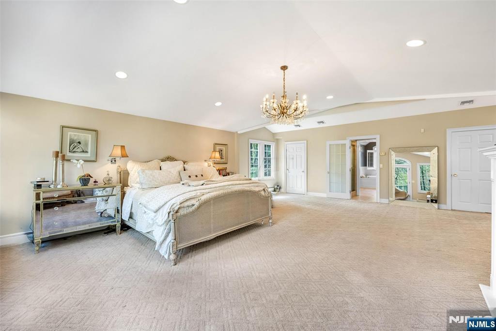 8 White Pine Road