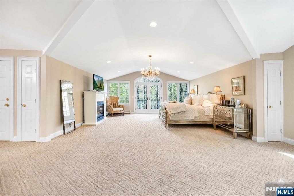 8 White Pine Road