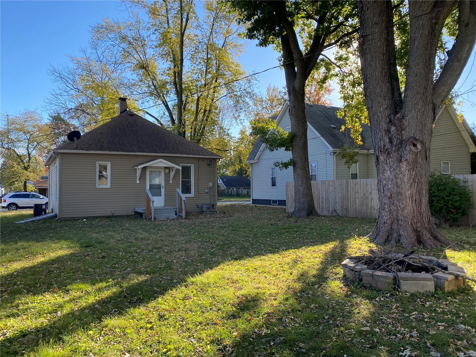 518 E Washington Street