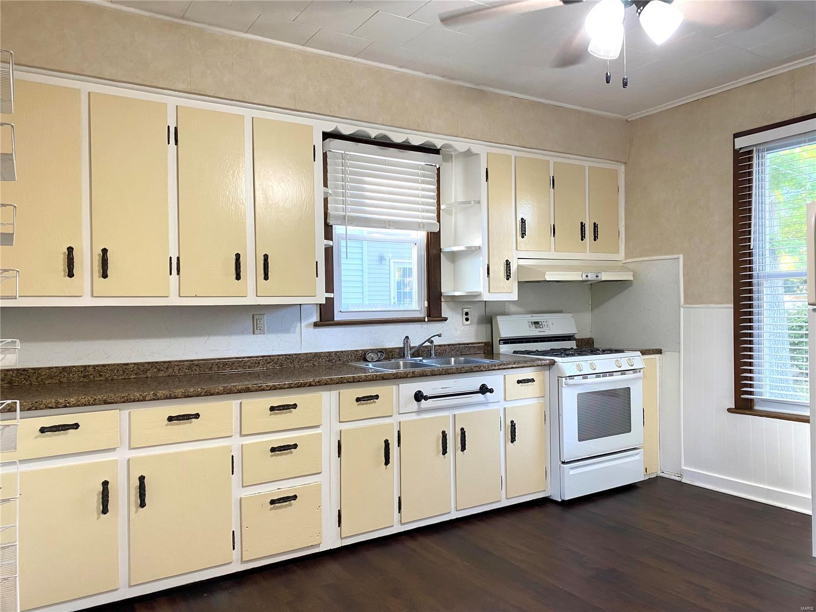 518 E Washington Street