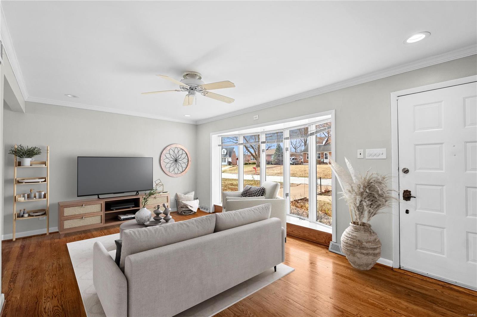 8752 Del Vista Drive