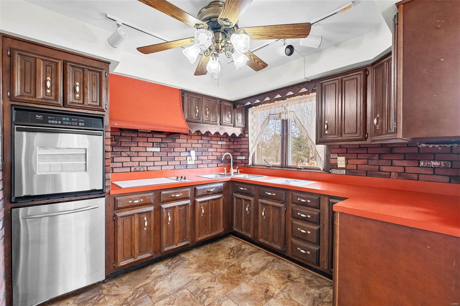 8752 Del Vista Drive