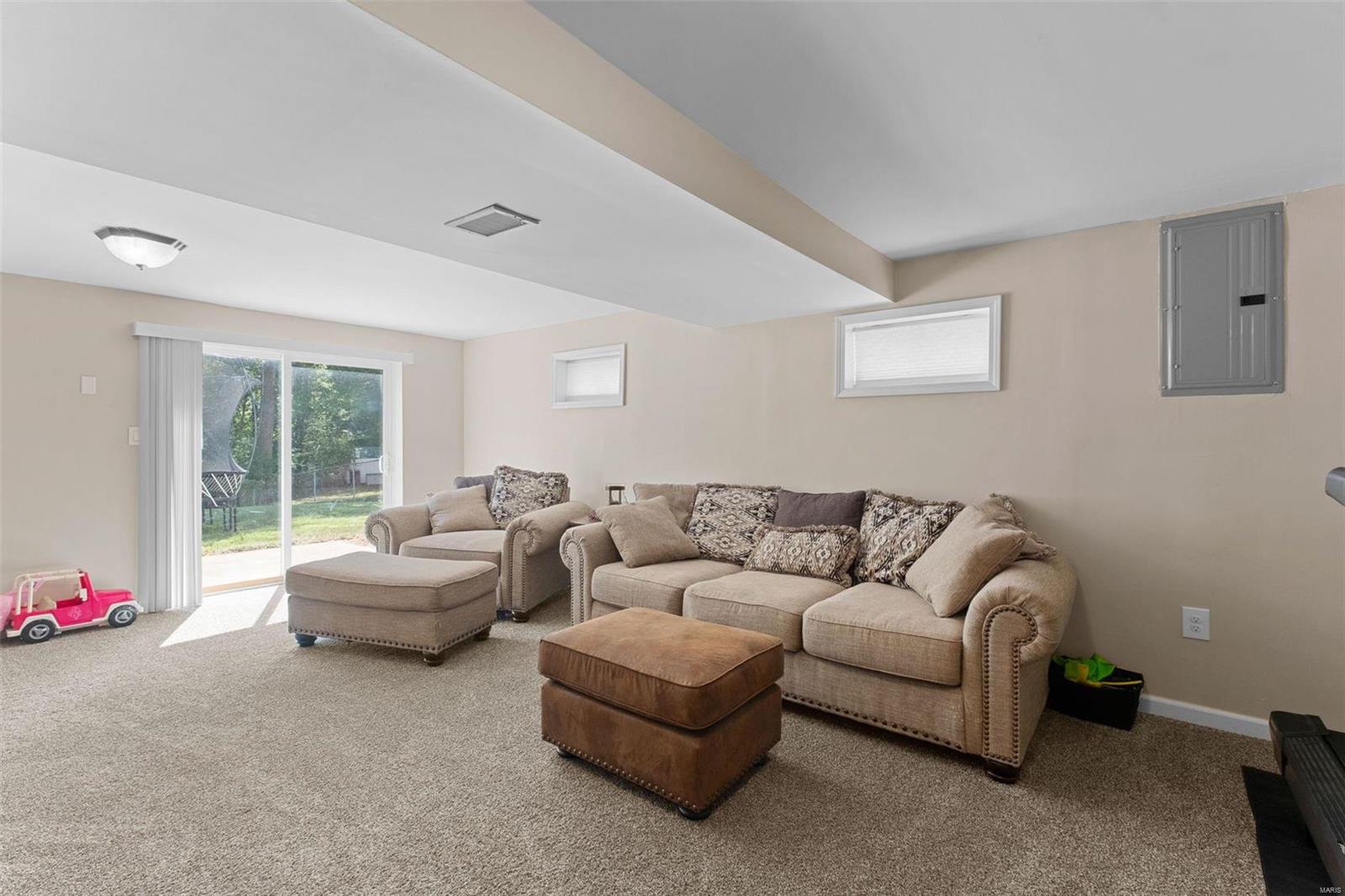 5516 Lehigh Lane