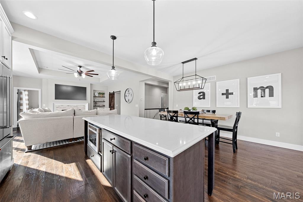 2343 Lakeshore Drive
