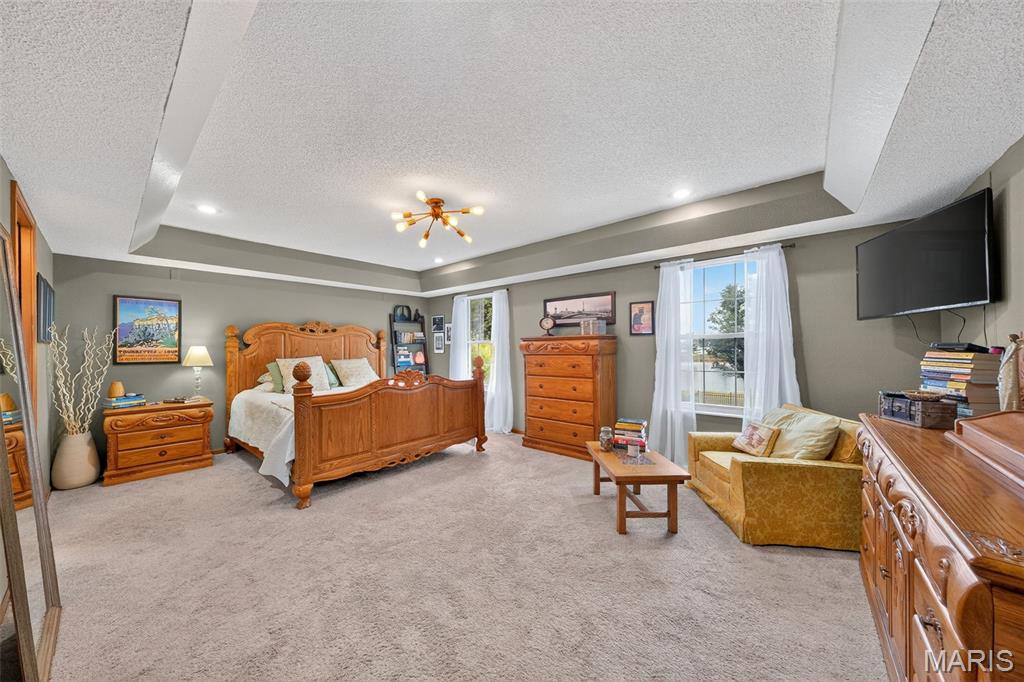 6051 Lakeside Drive