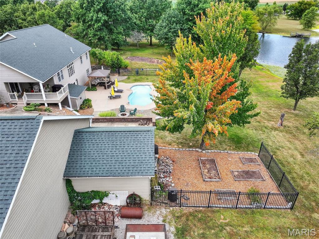 6051 Lakeside Drive