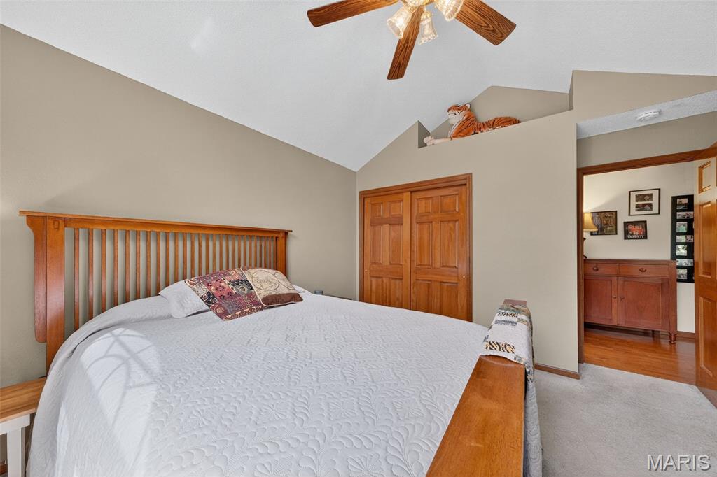 6051 Lakeside Drive