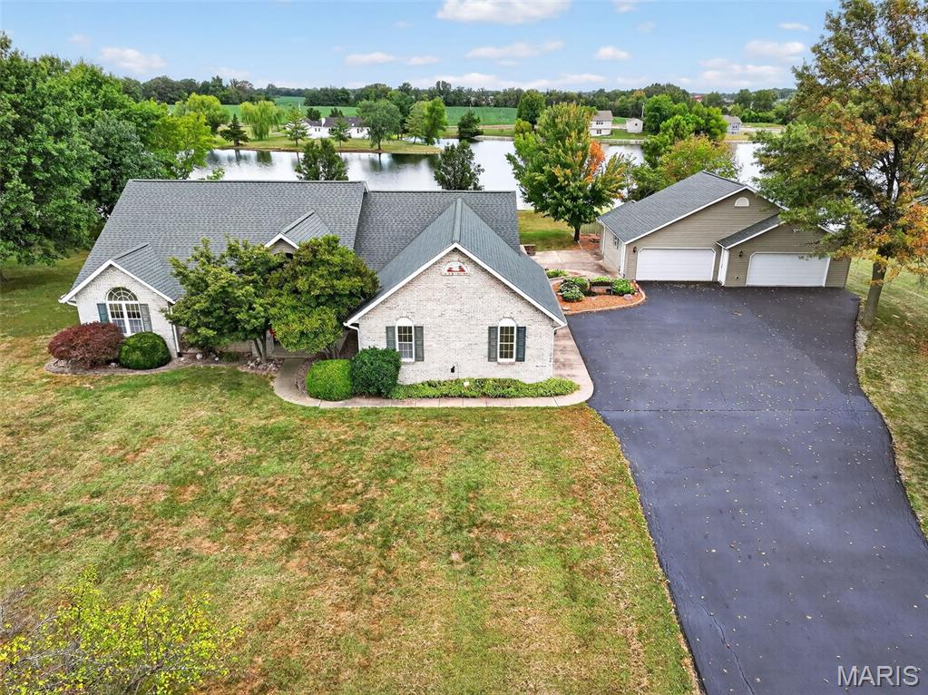 6051 Lakeside Drive