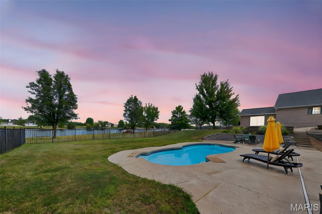 6051 Lakeside Drive