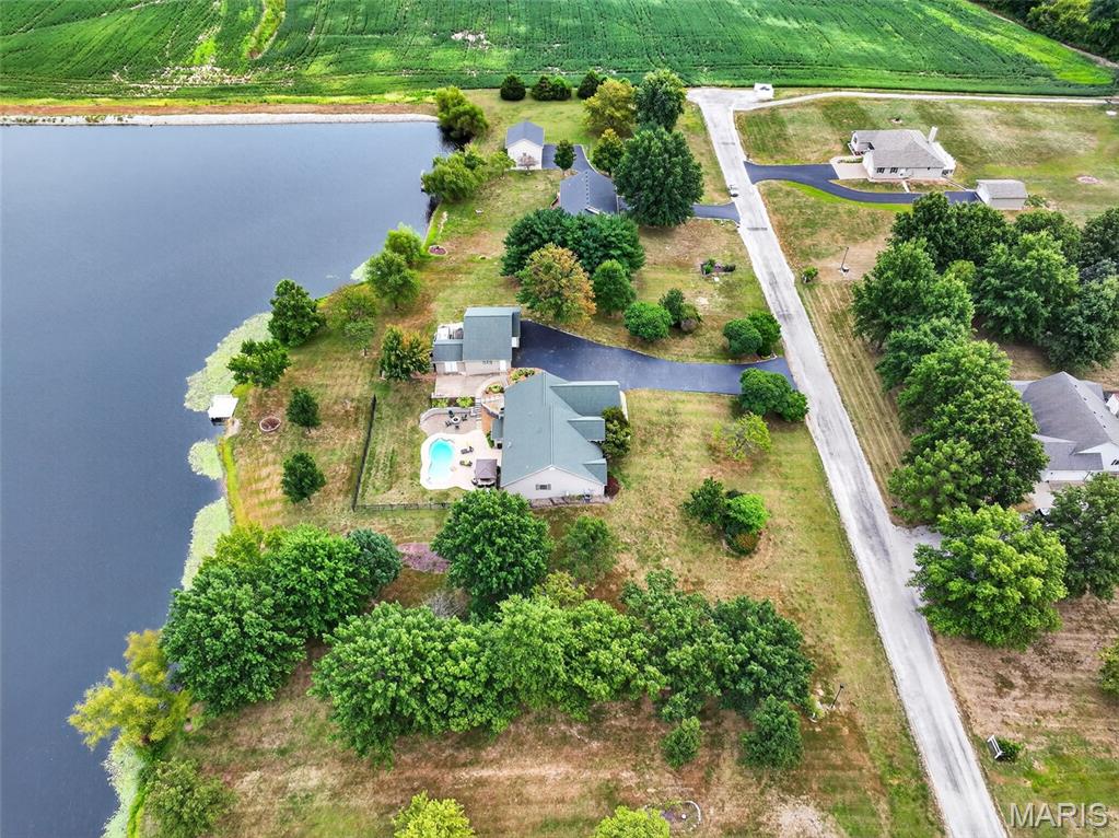 6051 Lakeside Drive