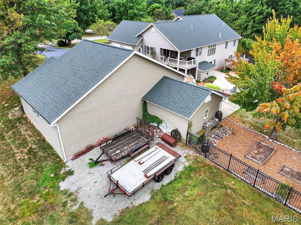 6051 Lakeside Drive