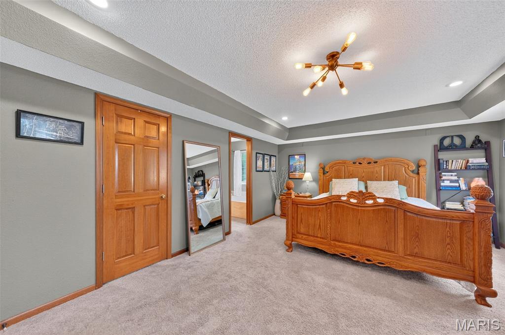 6051 Lakeside Drive