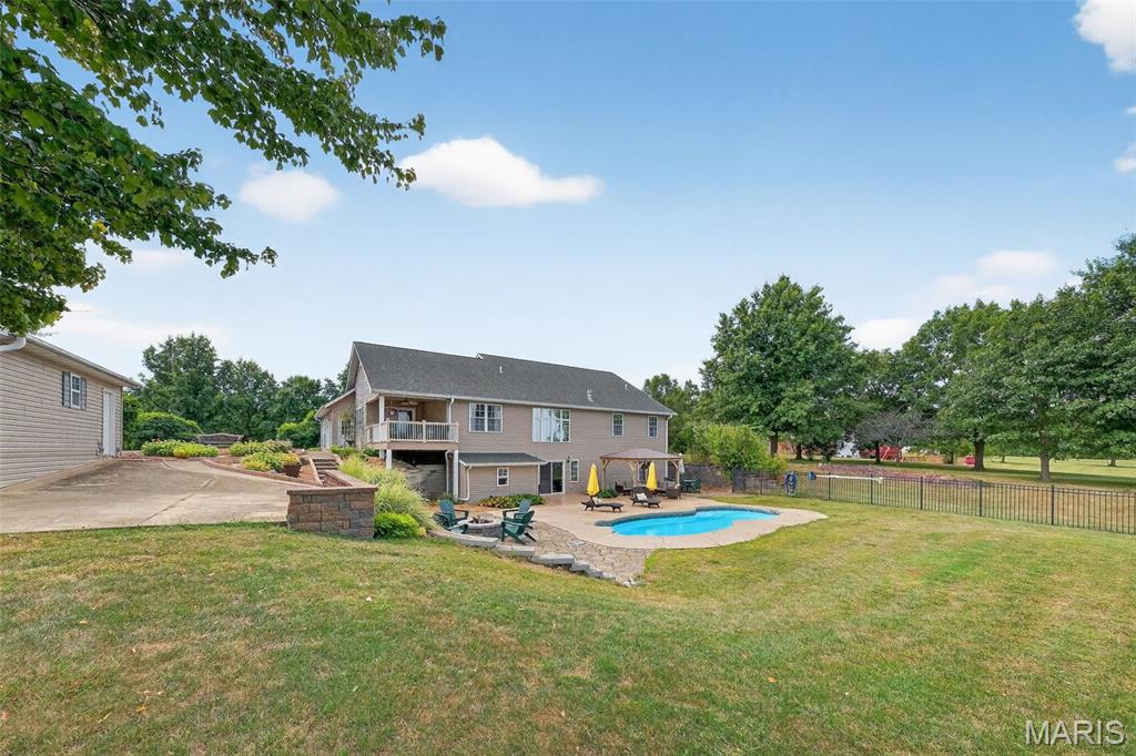 6051 Lakeside Drive