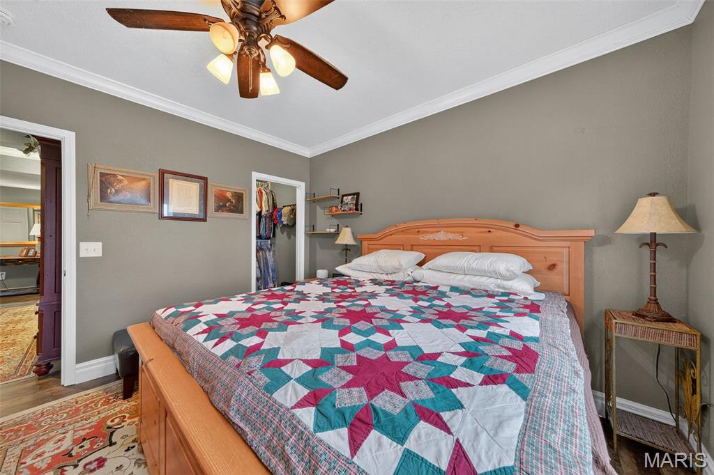 6051 Lakeside Drive