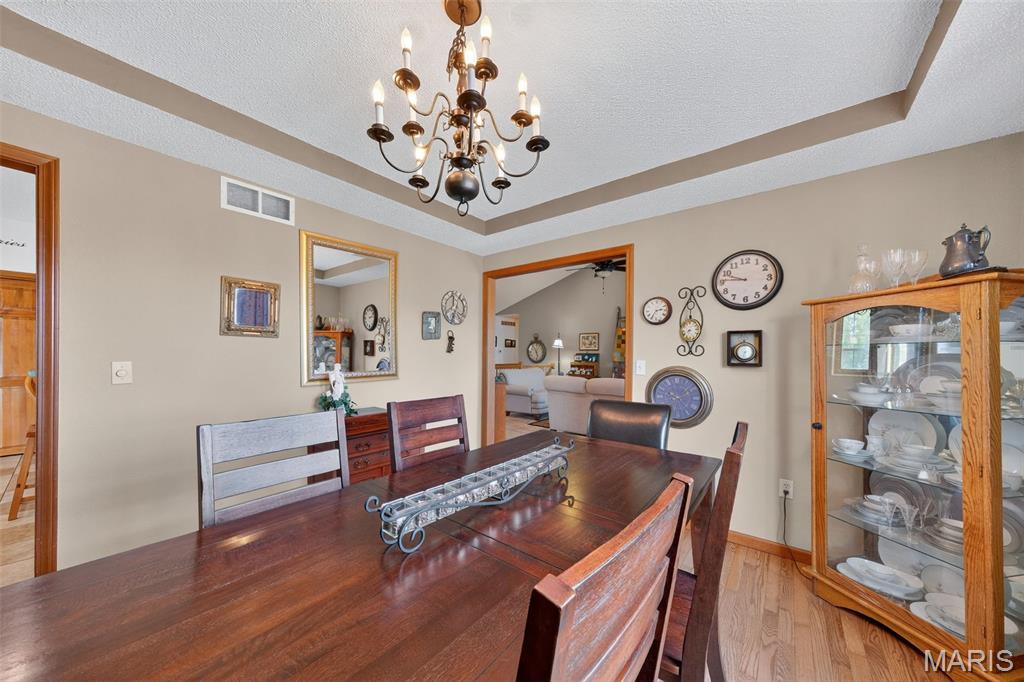 6051 Lakeside Drive