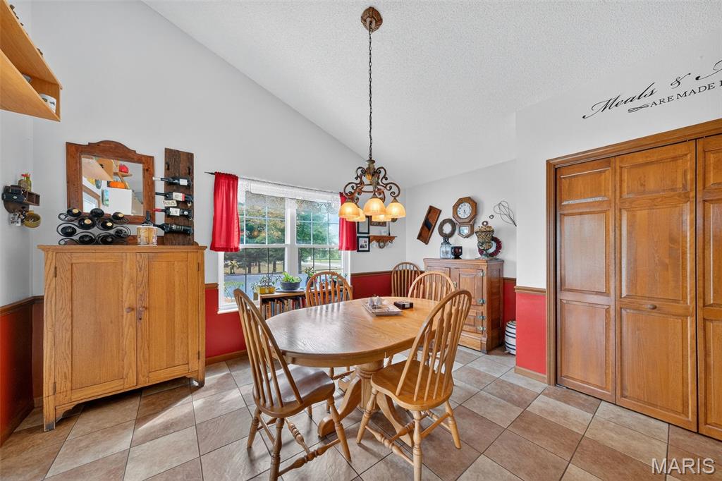 6051 Lakeside Drive