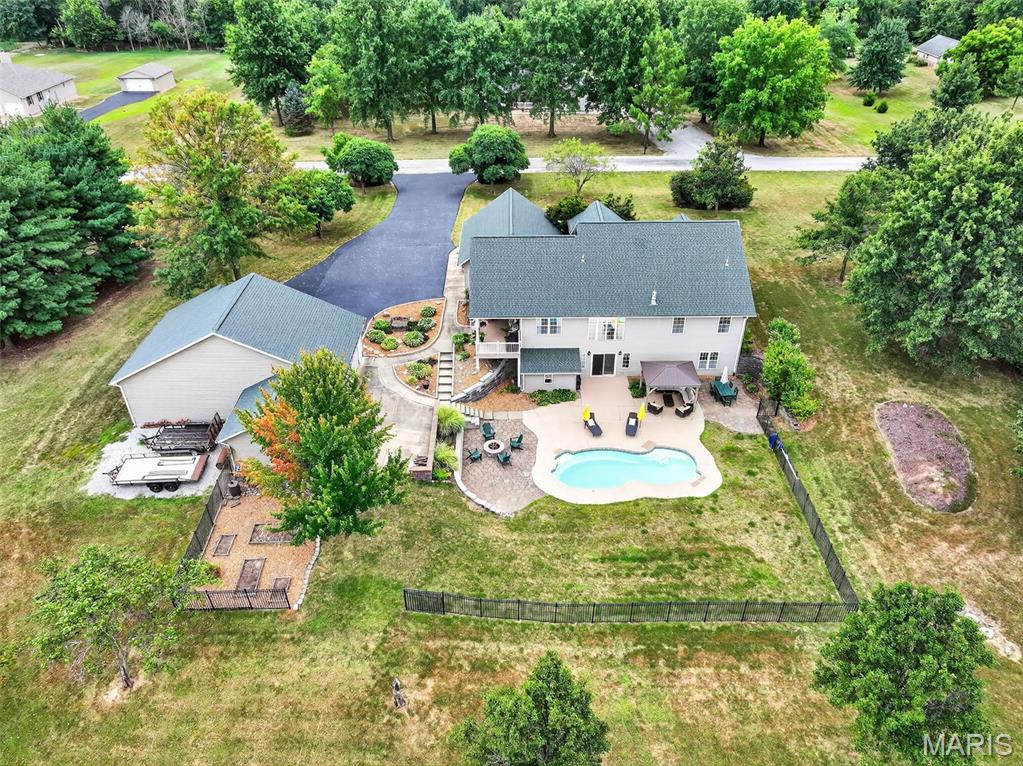 6051 Lakeside Drive