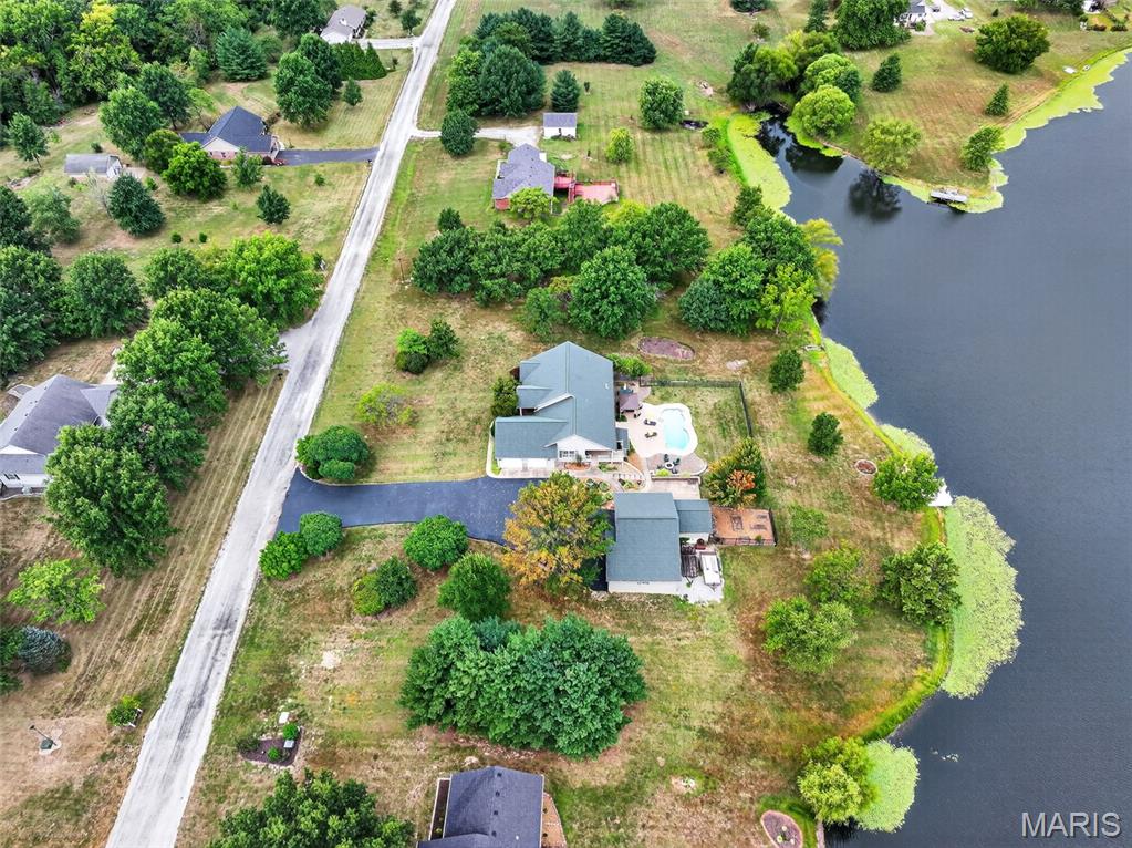 6051 Lakeside Drive