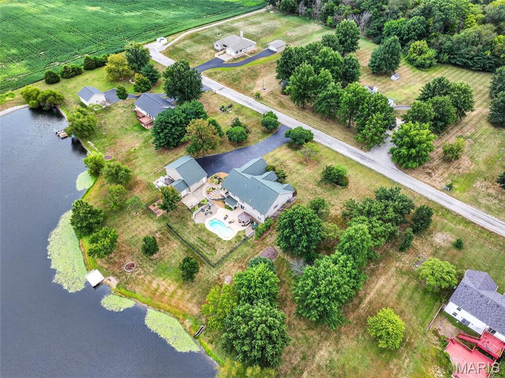 6051 Lakeside Drive