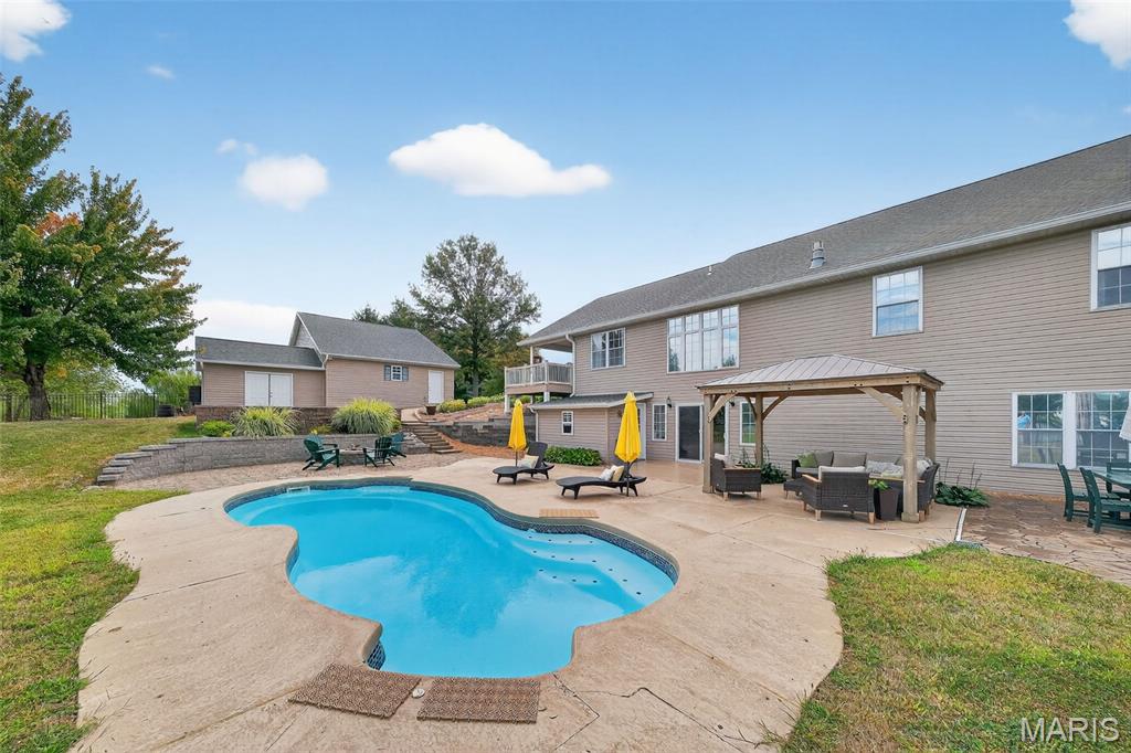 6051 Lakeside Drive