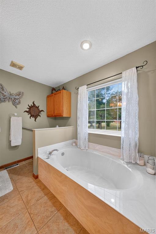 6051 Lakeside Drive