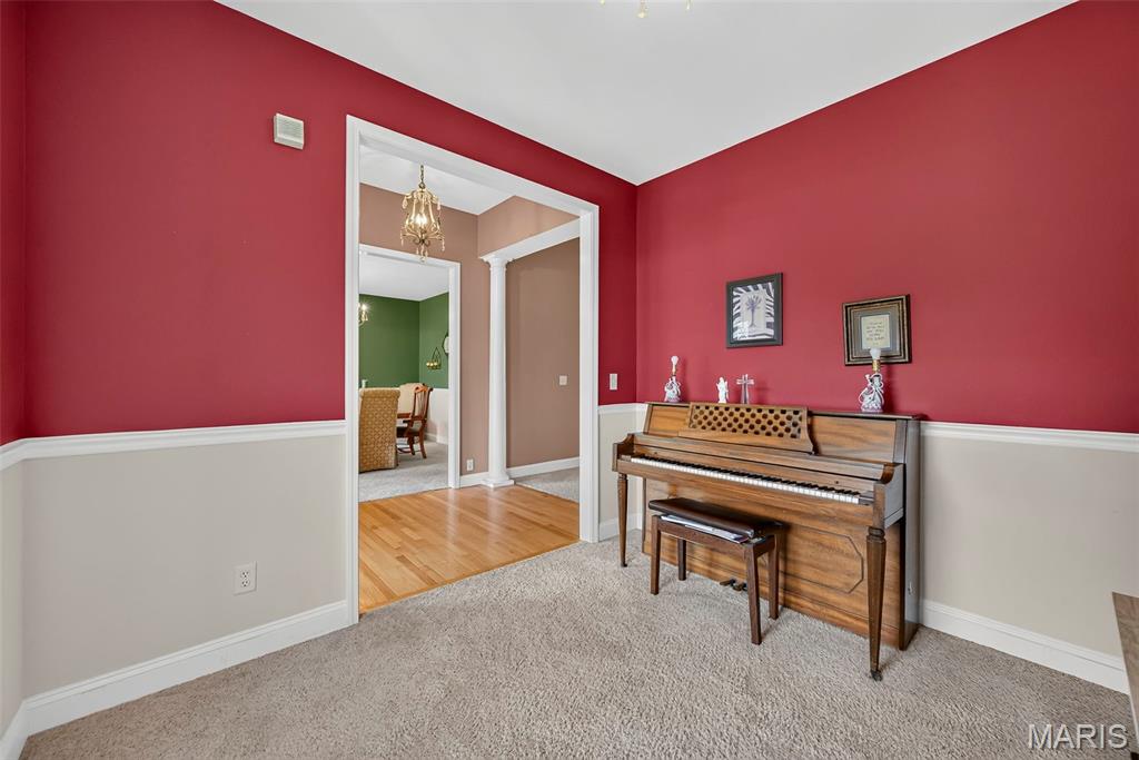1136 Hoffman Estates Drive
