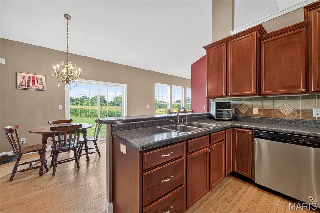 1136 Hoffman Estates Drive