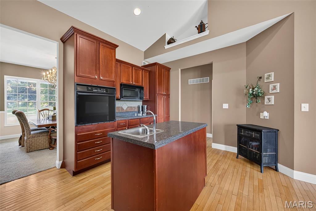 1136 Hoffman Estates Drive