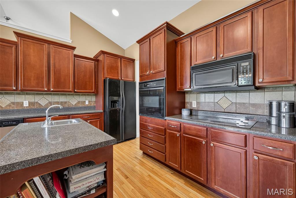 1136 Hoffman Estates Drive