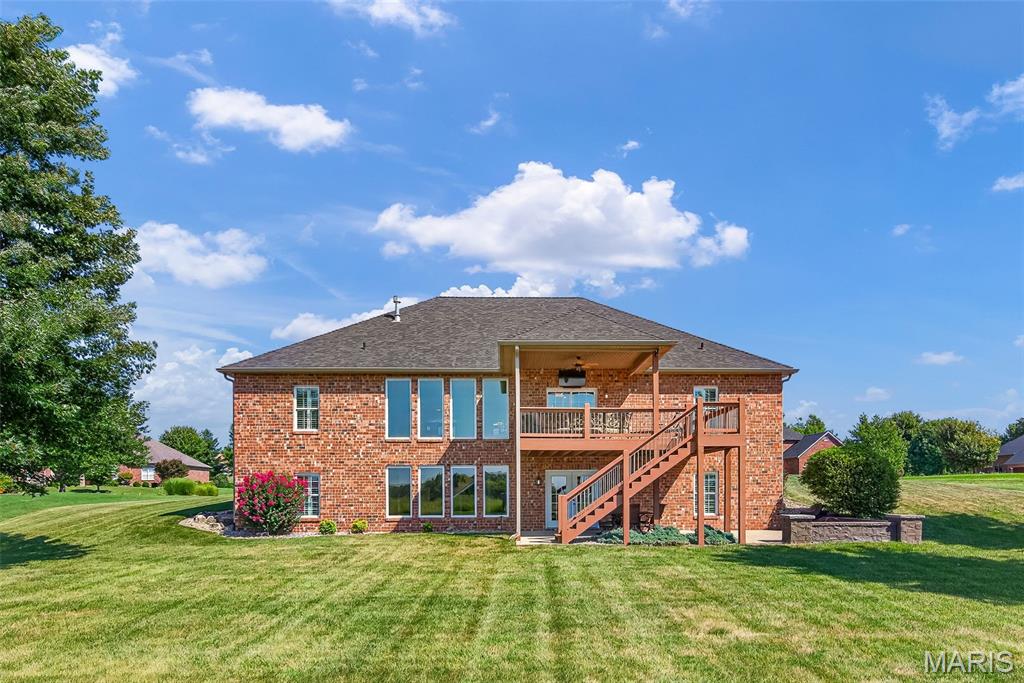 558 Lacroix Way