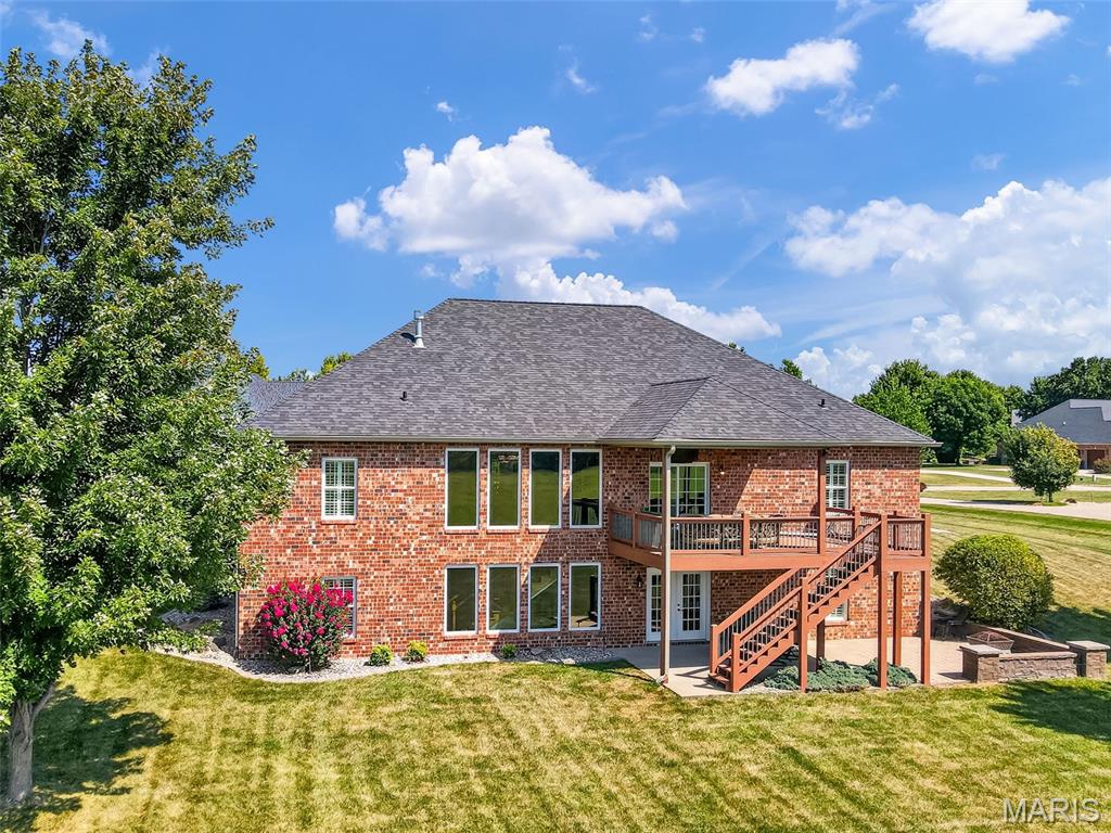 558 Lacroix Way