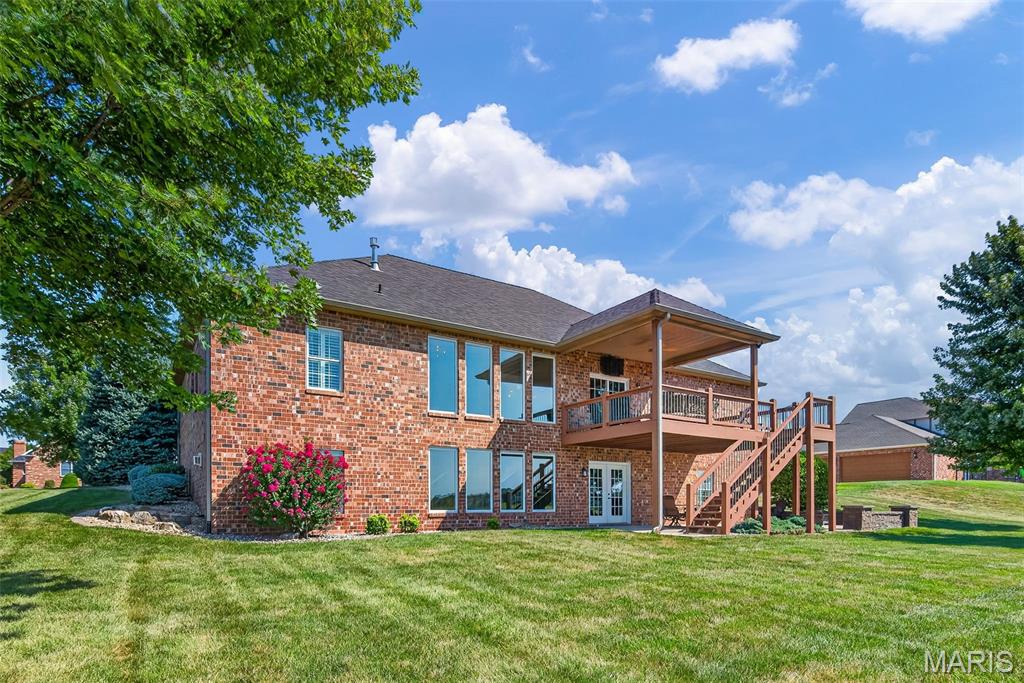 558 Lacroix Way