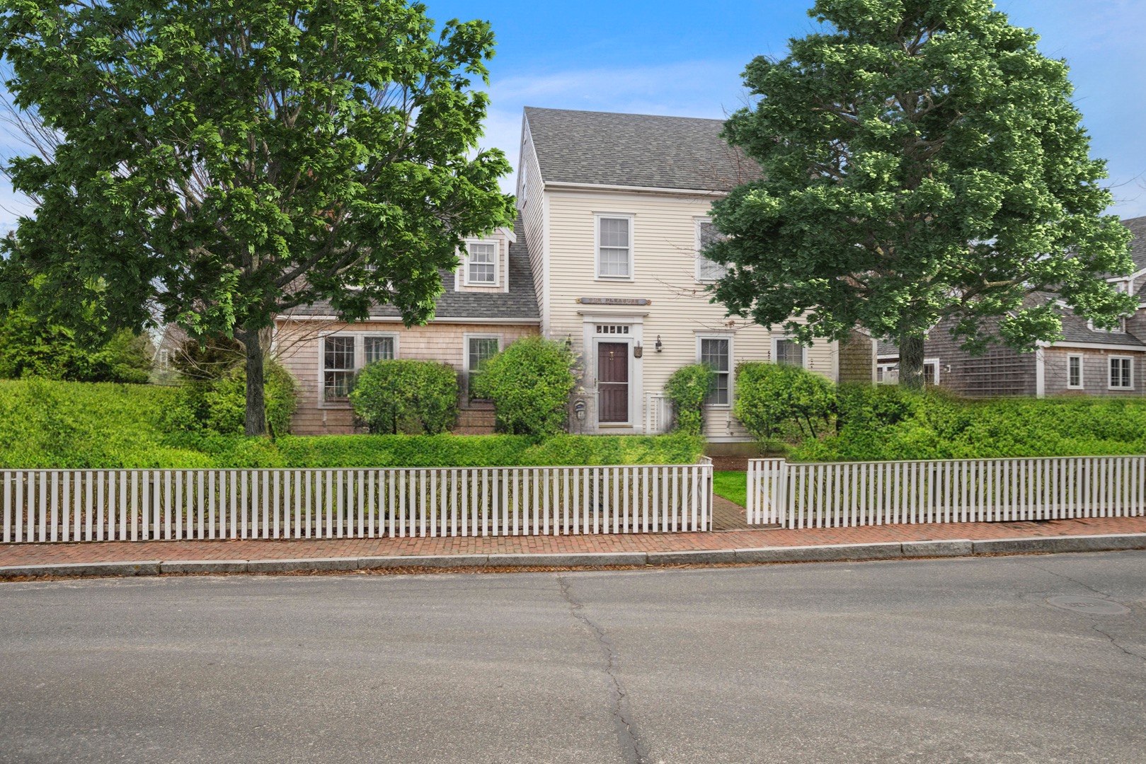 22 Washaman Avenue