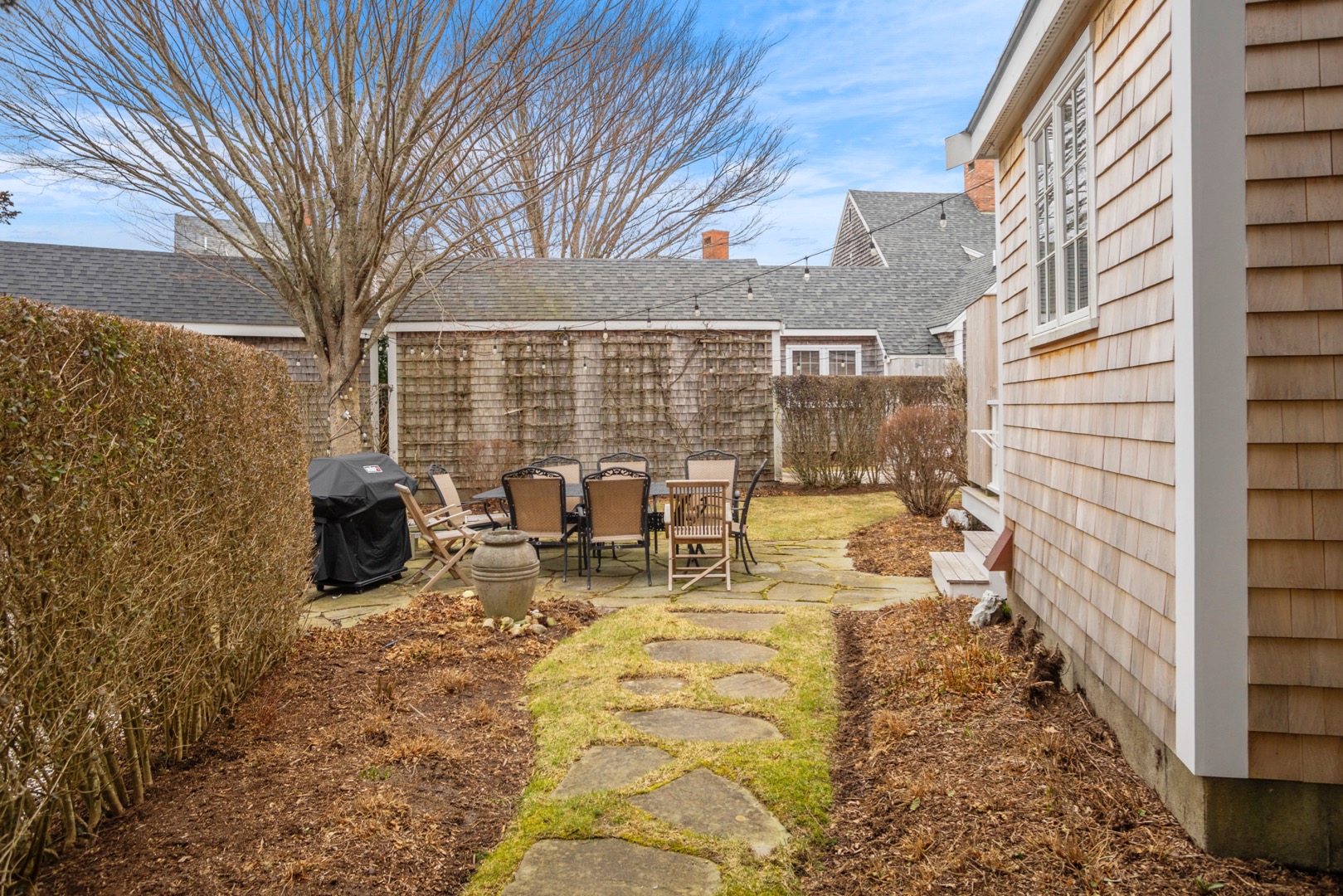 22 Washaman Avenue