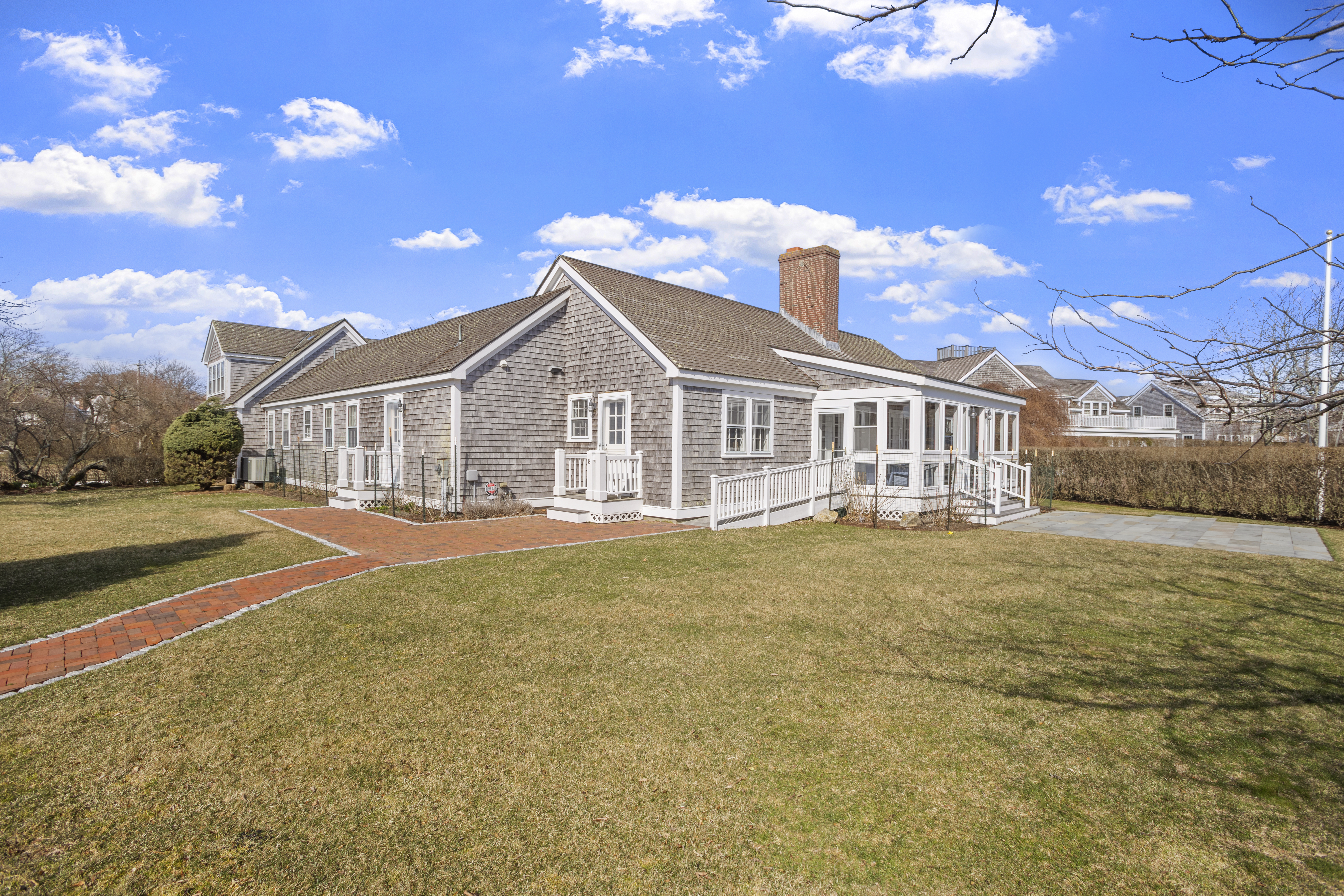 8 Brant Point Road