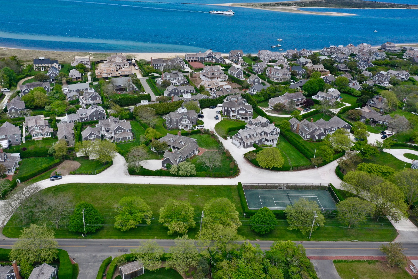 8 Brant Point Road