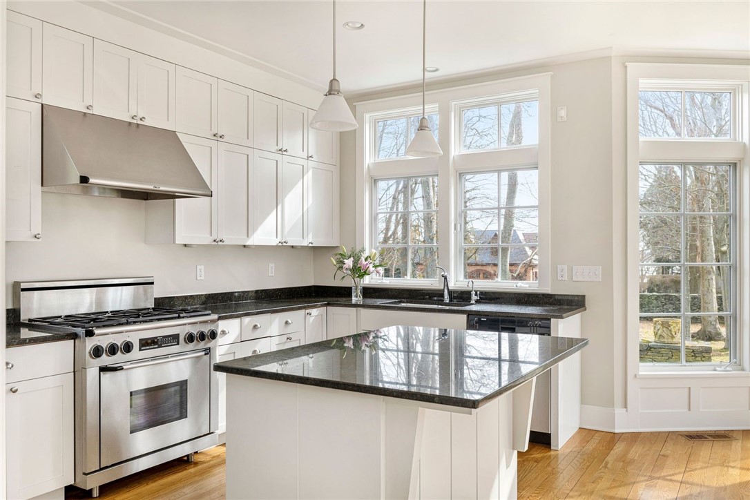 9 Ocean Lawn Lane