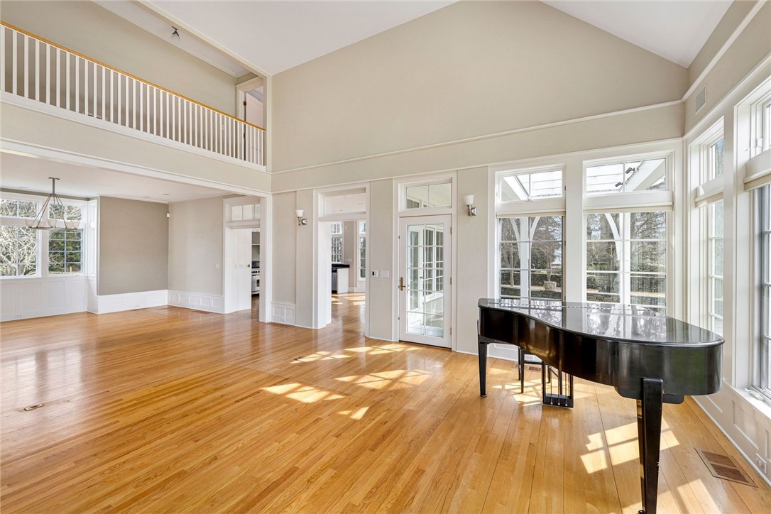 9 Ocean Lawn Lane