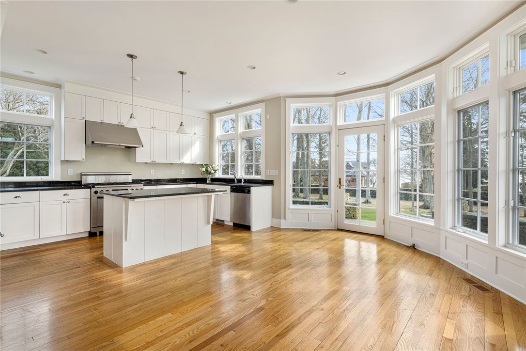 9 Ocean Lawn Lane