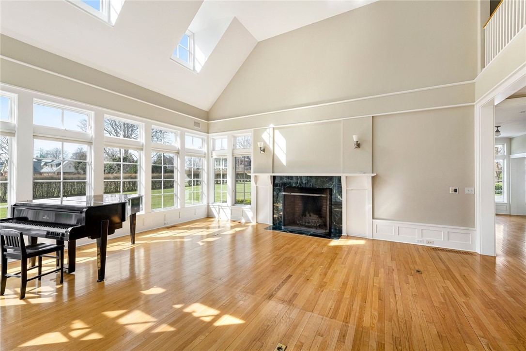 9 Ocean Lawn Lane