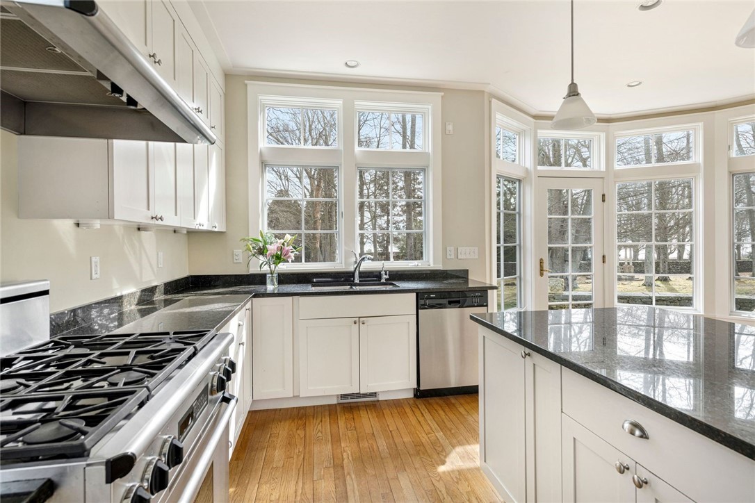 9 Ocean Lawn Lane
