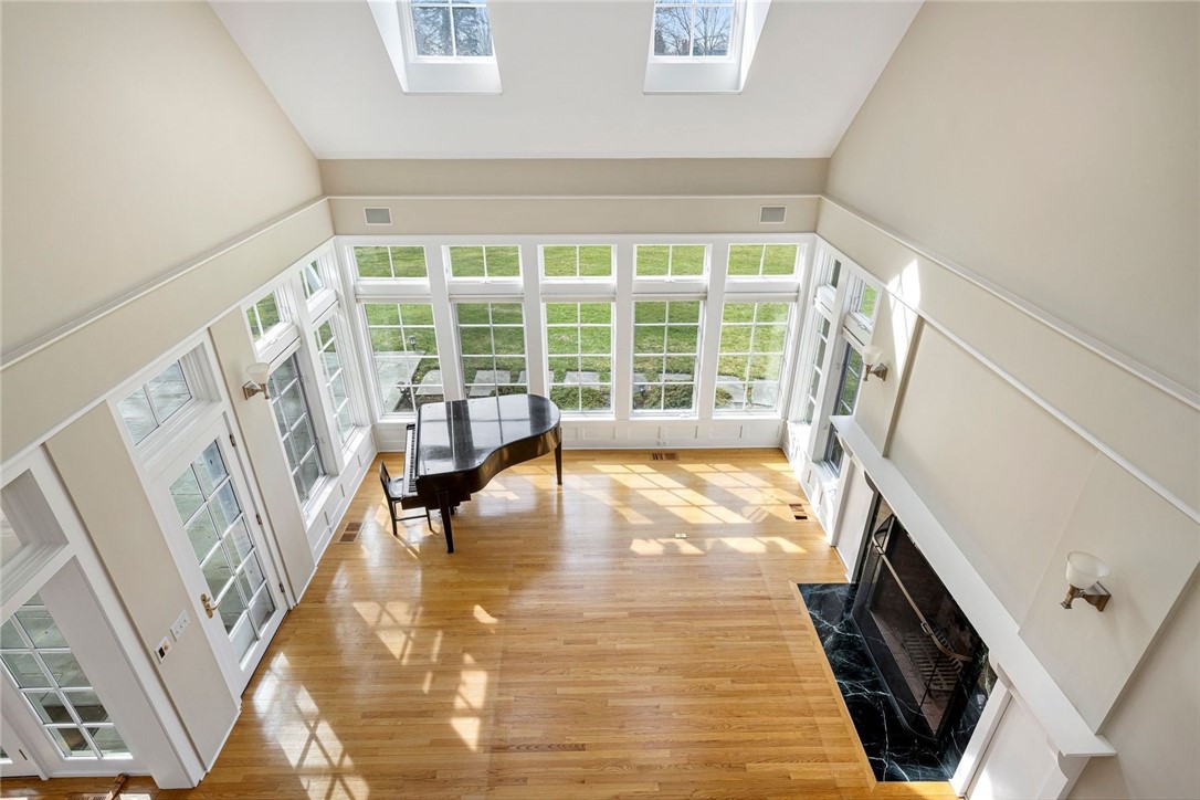 9 Ocean Lawn Lane