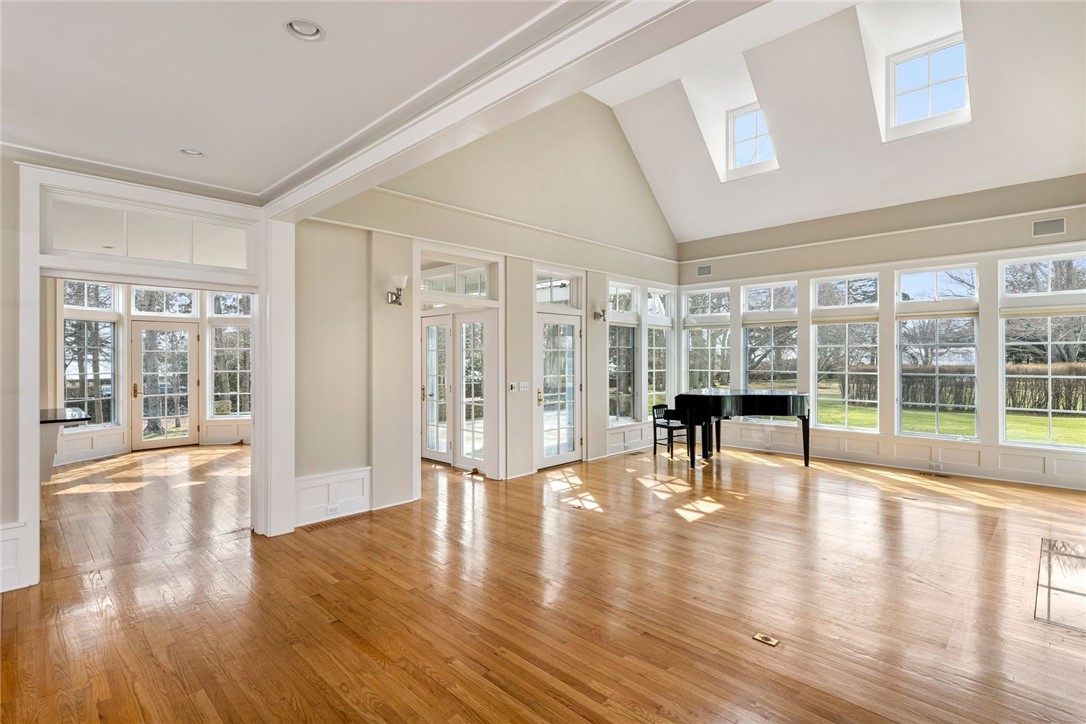 9 Ocean Lawn Lane