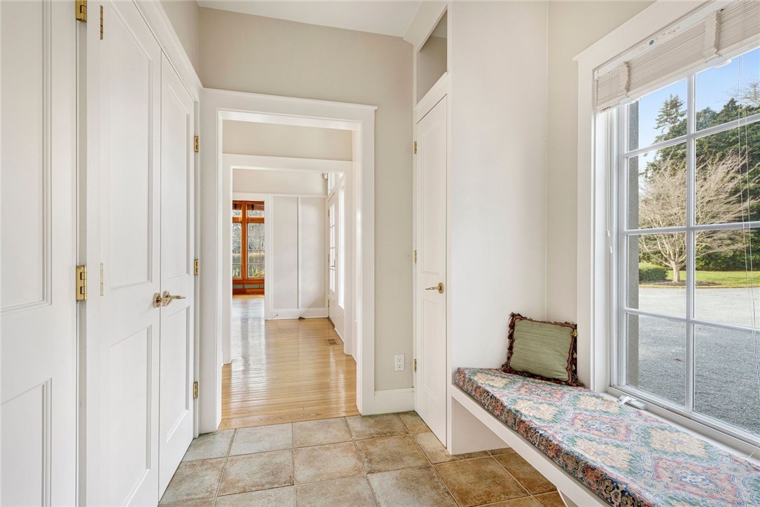 9 Ocean Lawn Lane