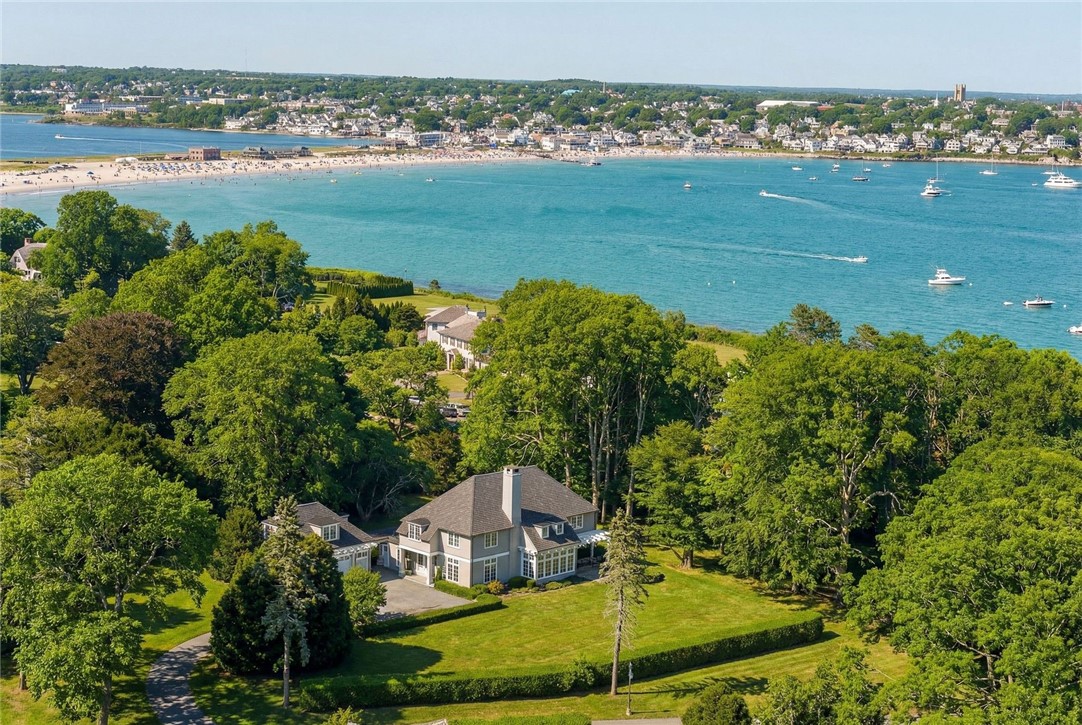 9 Ocean Lawn Lane