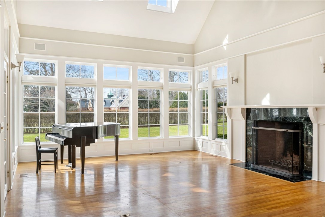 9 Ocean Lawn Lane