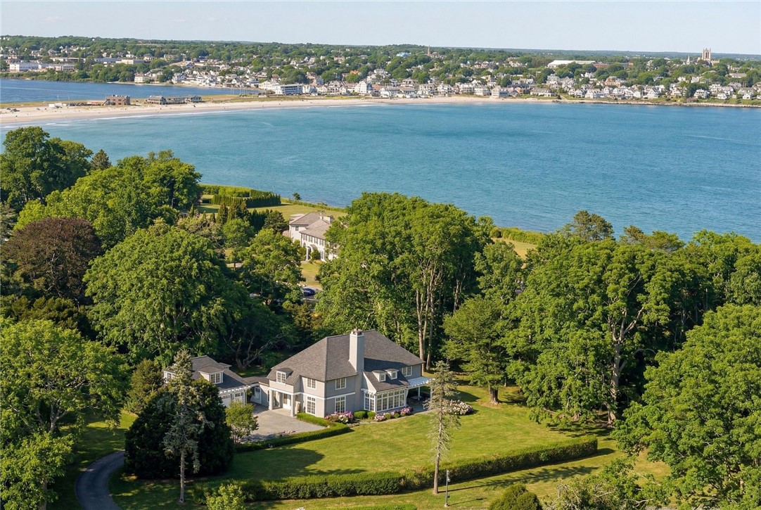 9 Ocean Lawn Lane