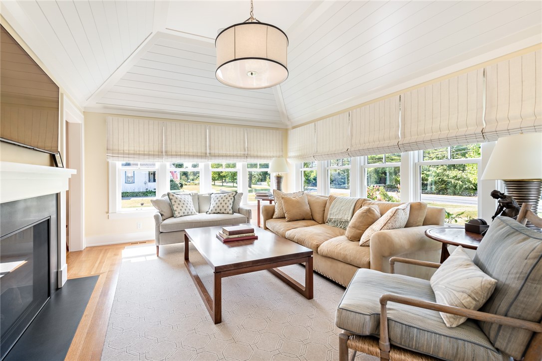 23 Bay State Road