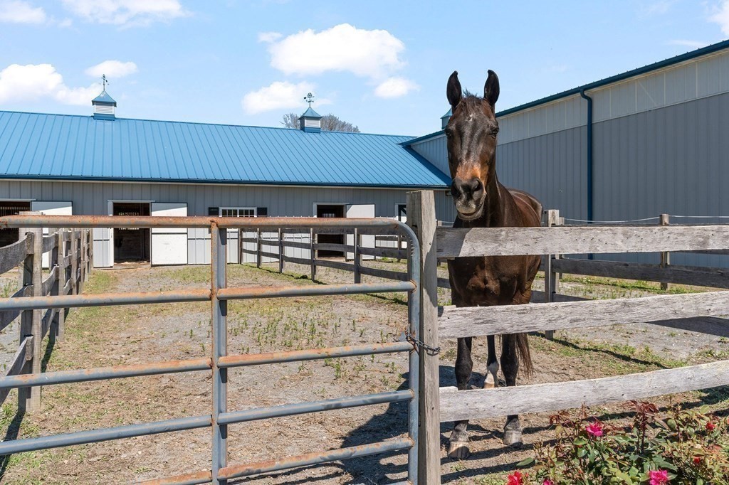 23 Bay State Rd, Rehoboth